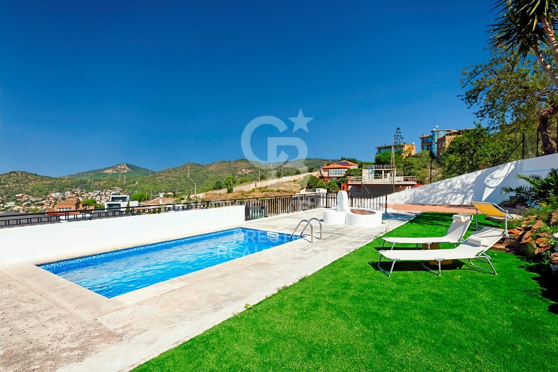 Villa in Esplugues de Llobregat, Catalonia, Spain 1 - 16374973