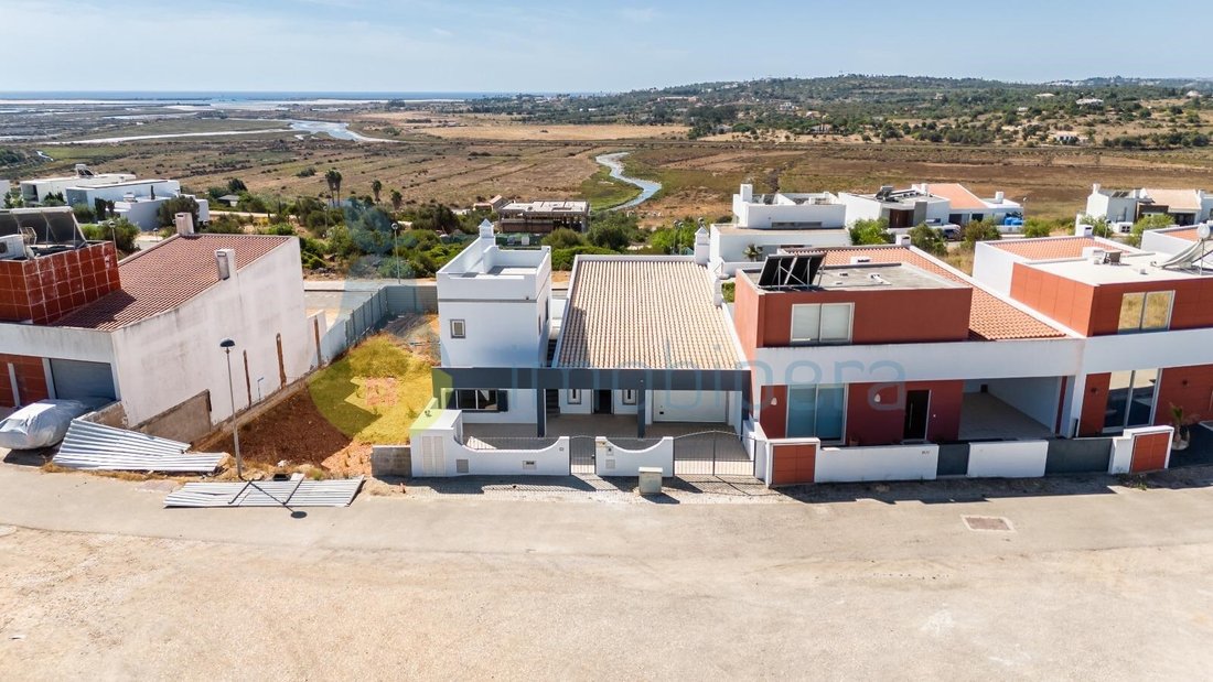 House in Mexilhoeira Grande, Algarve, Portugal 3 - 16618089