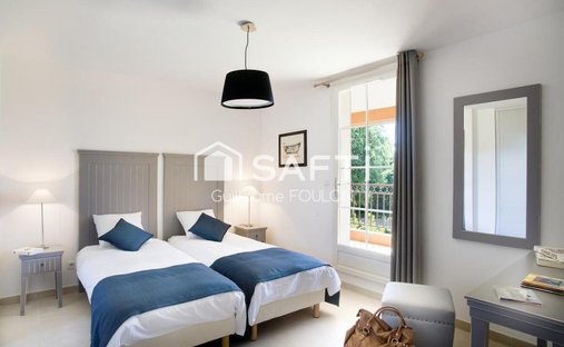 Beautiful Stone Property With Views And Pool