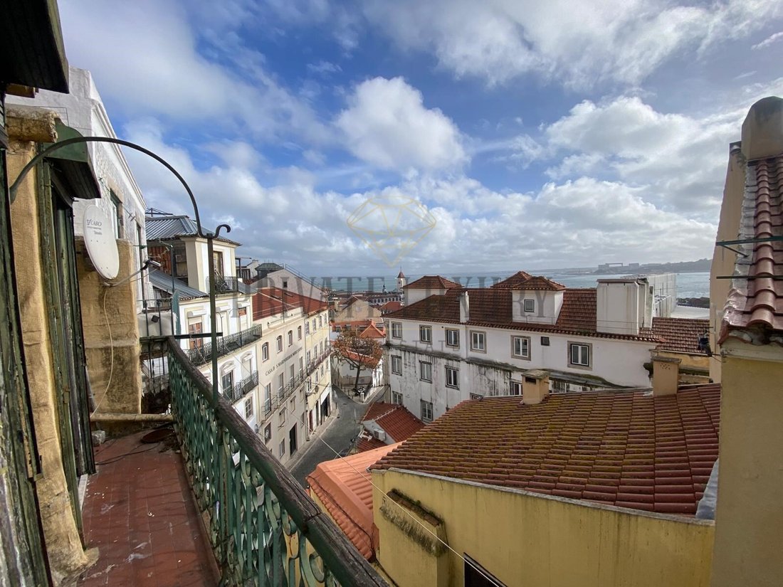 House in Misericordia, Lisbon, Portugal 4 - 14876496