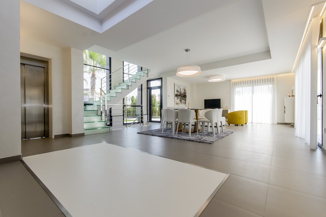 Chalet in Dehesa de Campoamor, Orihuela, Land Valencia 4 - 10812510