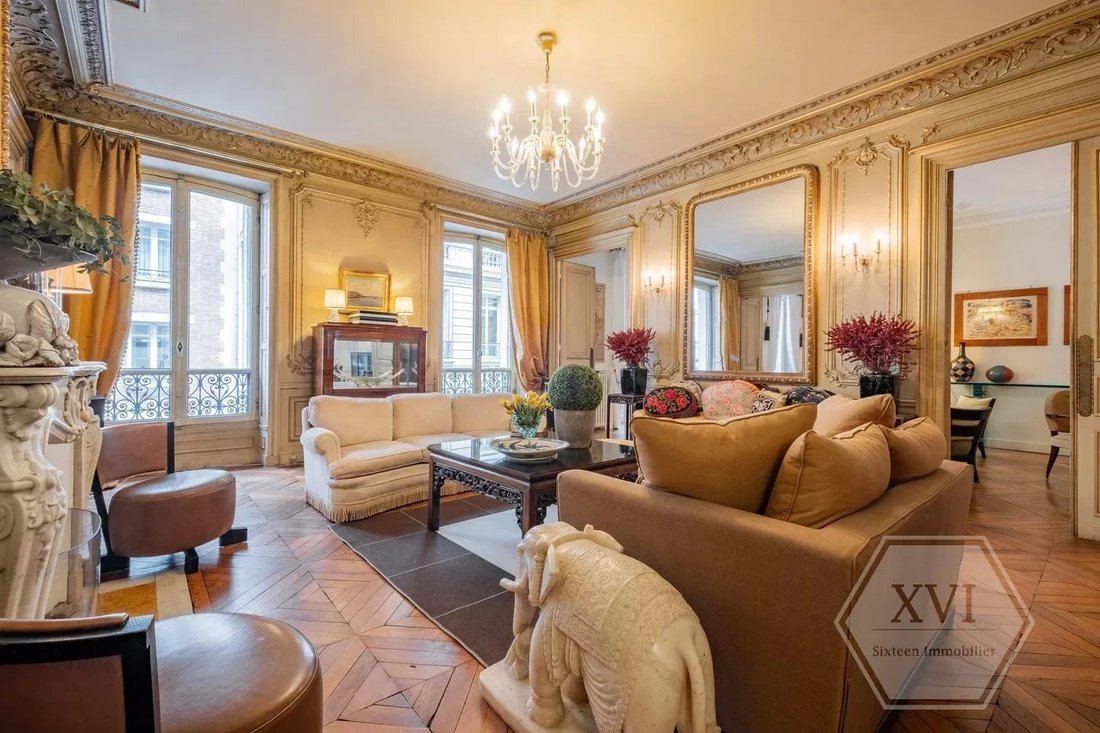 Apartment in Saint Philippe du Roule, Paris 8e Arrondissement, Paris 1 - 16713175
