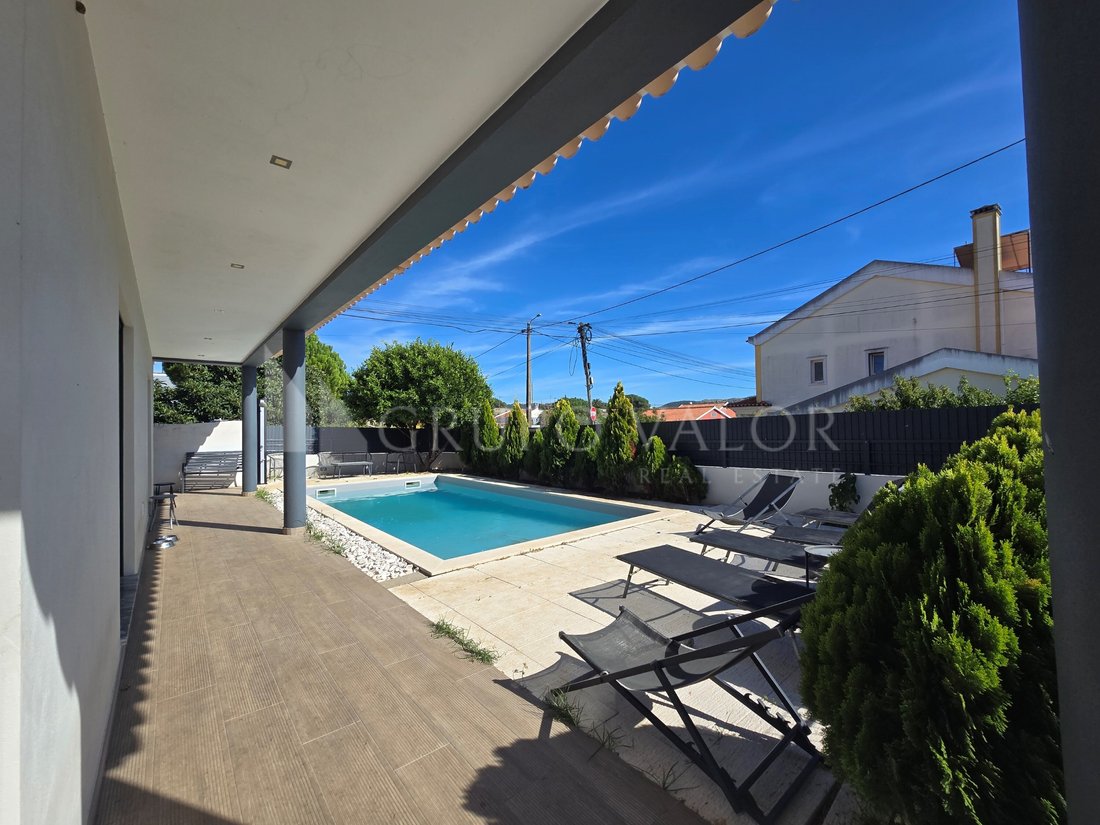 House in Algueirao-Mem Martins, Lisbon, Portugal 2 - 16374850