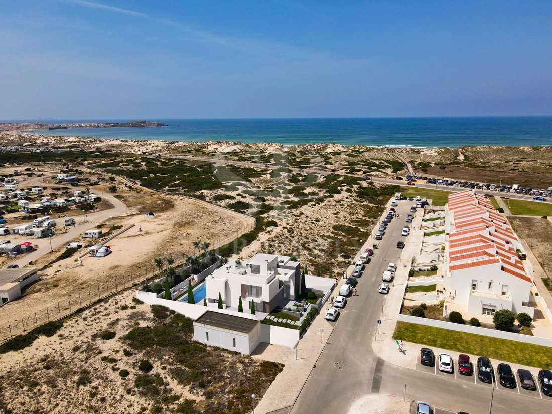 Land in Peniche, Leiria District, Portugal 2 - 15639441