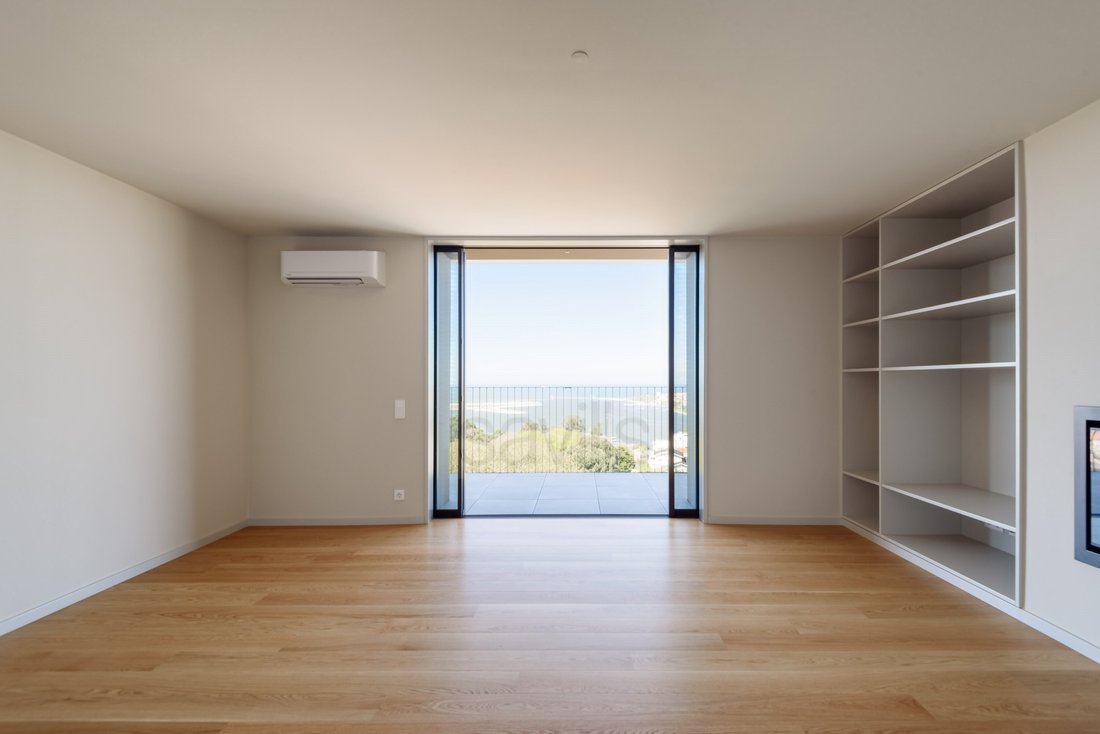 Apartment in Santa Marinha e Sao Pedro da Afurada, Porto District, Portugal 3 - 15031642