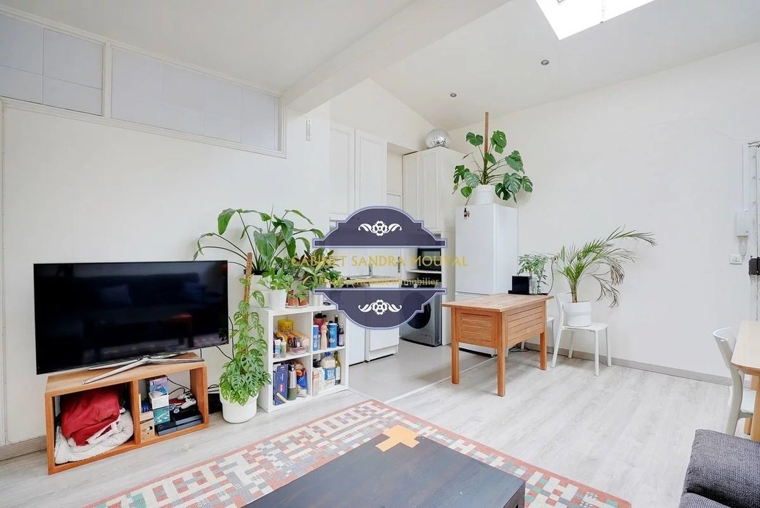 Apartment in Belleville-Saint Maur, Paris 11e Arrondissement, Paris 3 - 16715403