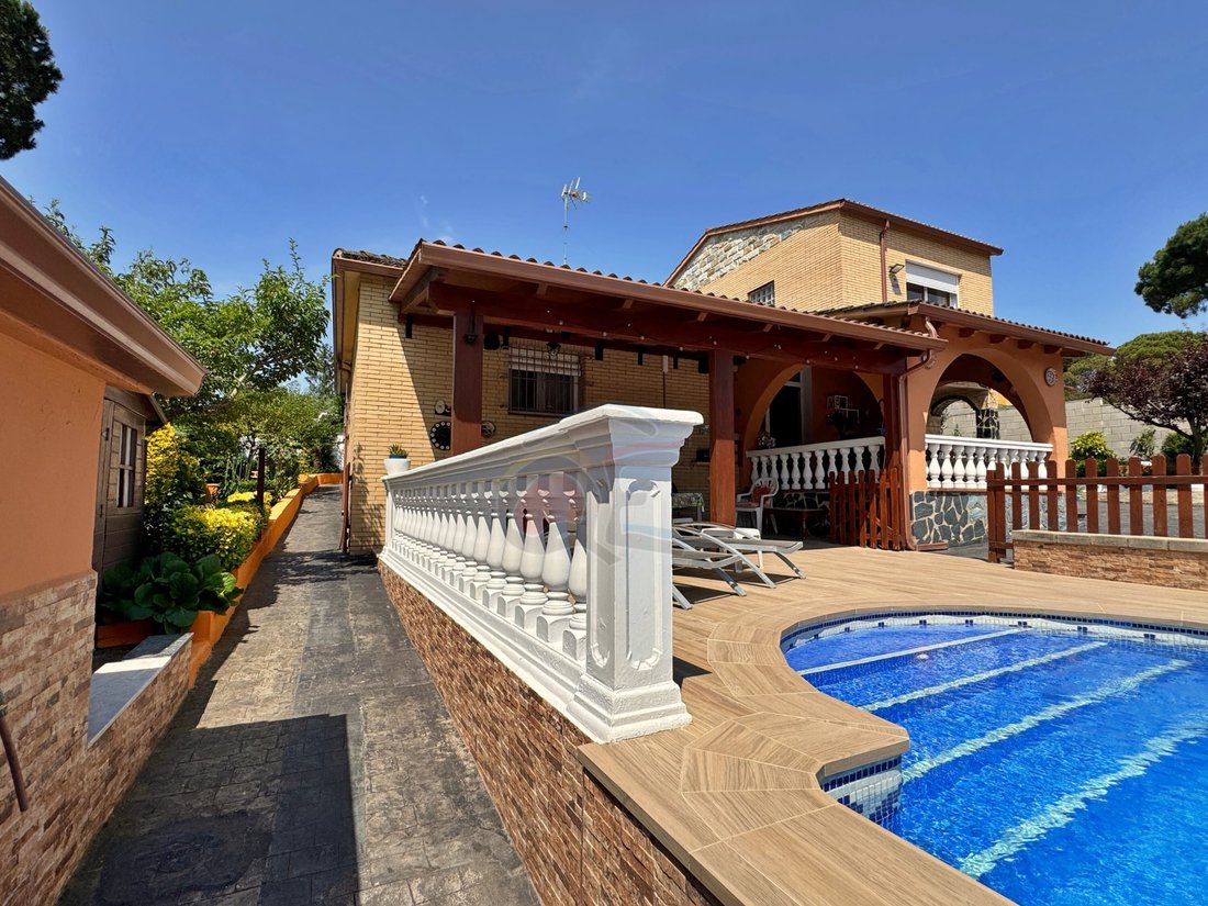 House in Vidreres, Catalonia, Spain 2 - 15828247