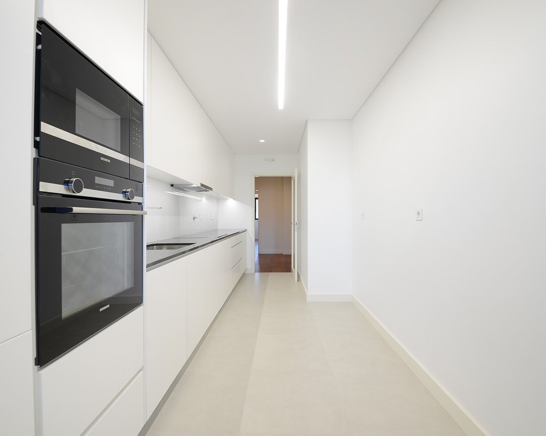 Apartment in Matosinhos e Leca da Palmeira, Porto District, Portugal 5 - 13563443