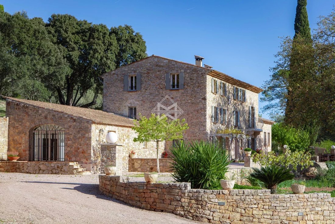 Estate in Le Thoronet, Provence-Alpes-Côte d'Azur, France 1 - 16712688