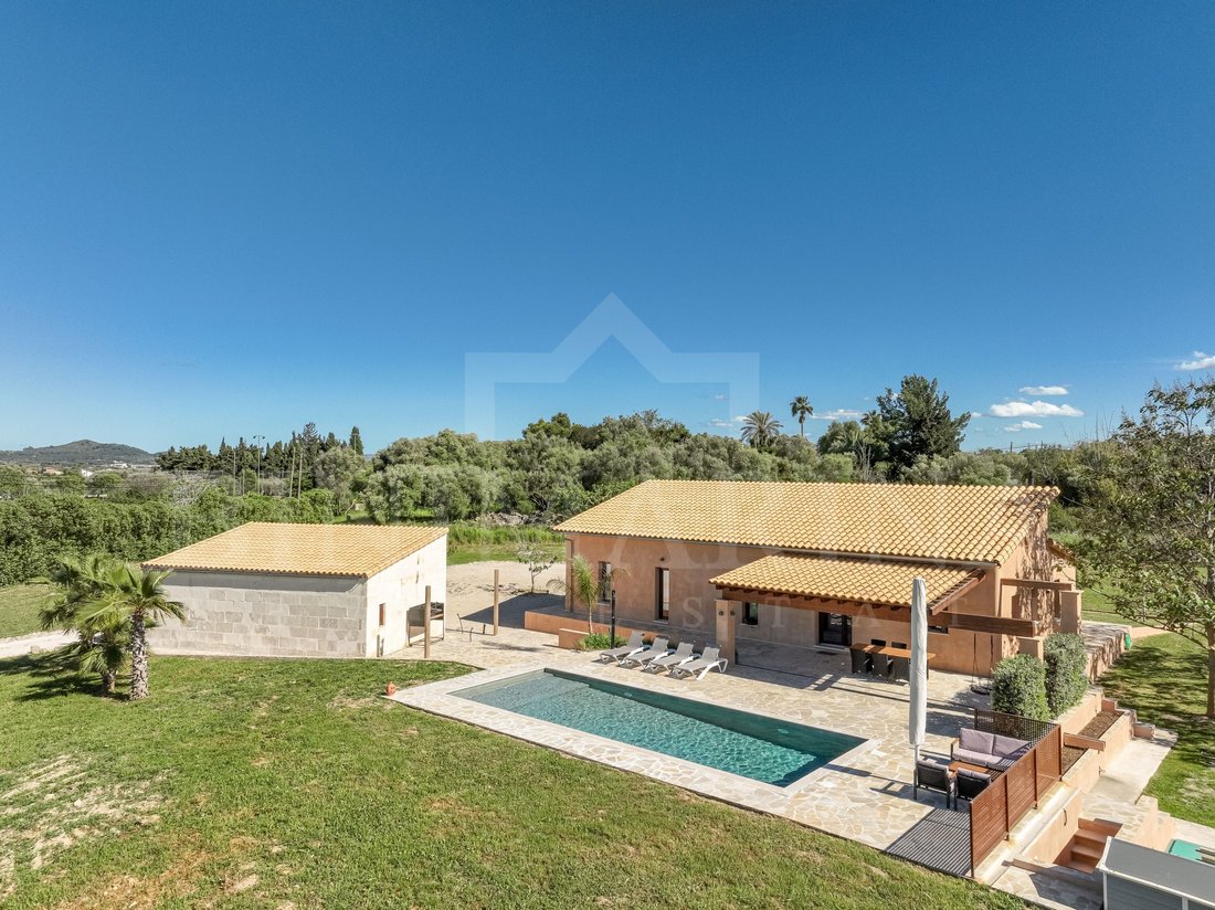 Finca in Alcudia, Balearic Islands, Spain 2 - 15541084