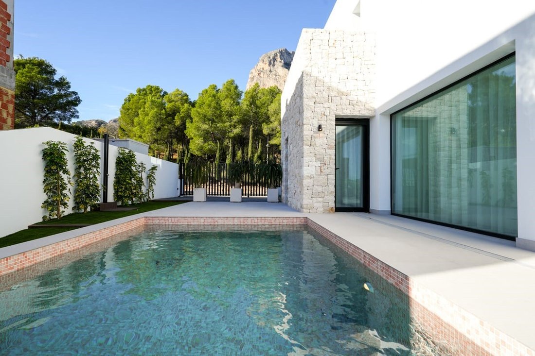 Villa in Polop, Valencian Community, Spain 2 - 15818141