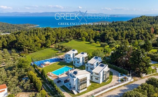 Villa in Pallini Municipal Unit, Macedonia and Thrace, Greece 1