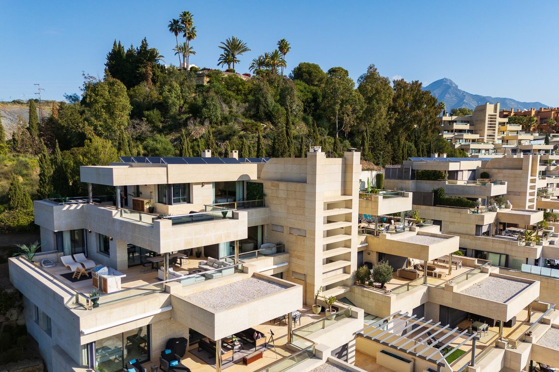 Penthouse in Nueva Andalucia, Marbella, Spain 5 - 16719741