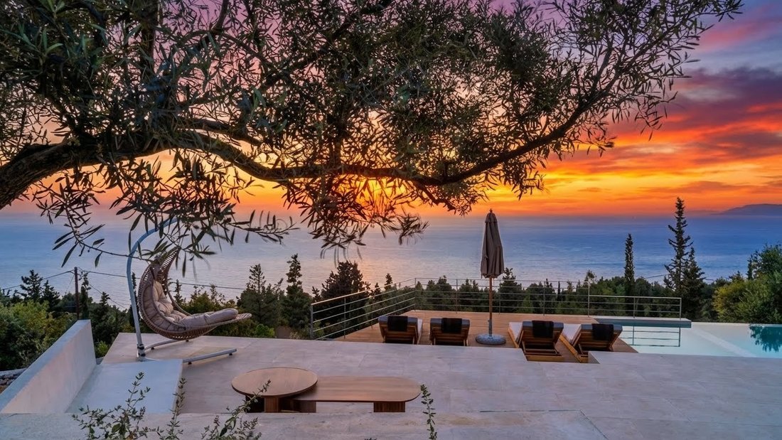 Villa in Lefkada Commune, Peloponnese, Western Greece and the Ionian, Greece 2 - 16719617