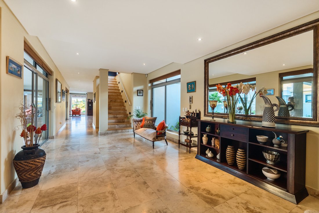 House in Cape Town, Western Cape, South Africa 4 - 16719695