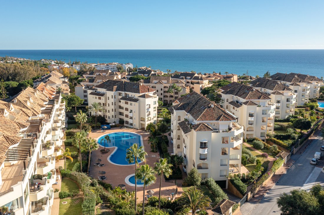 Penthouse in Elviria-Cabopino, Marbella, Spain 2 - 16720924