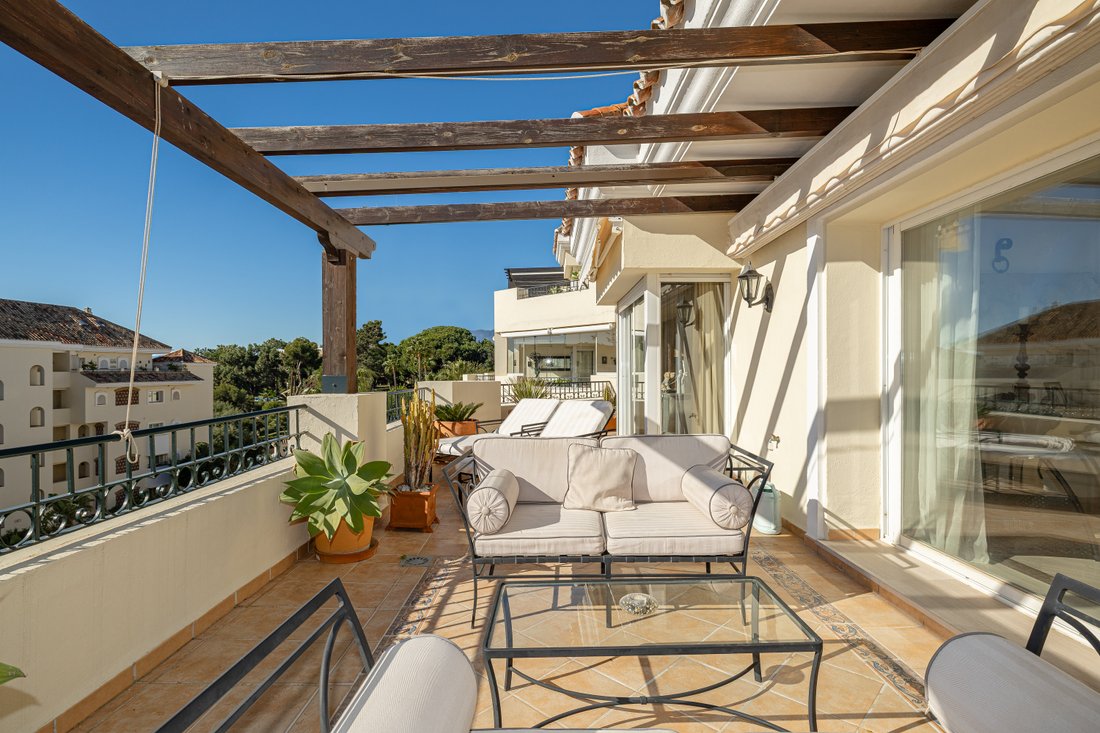 Penthouse in Elviria-Cabopino, Marbella, Spain 3 - 16720924