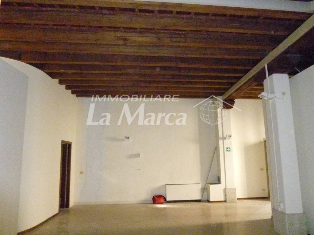 Apartment in Cathedral - Piazza dei Signori, Treviso, Italy 5 - 16556100