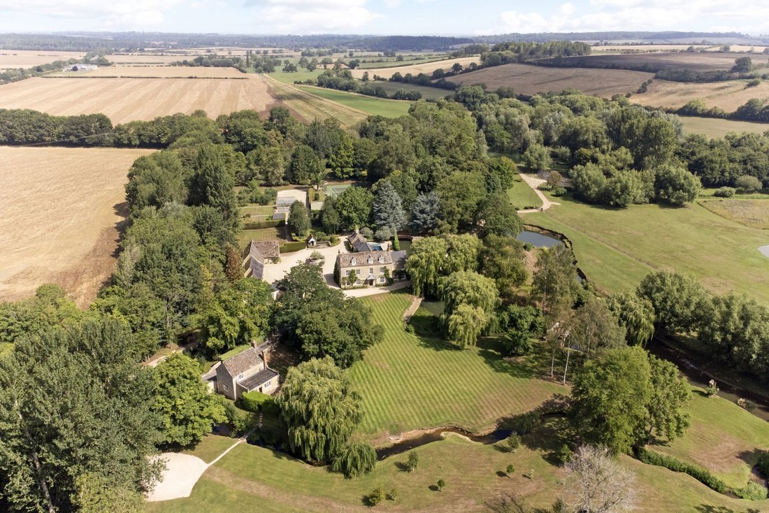 House in Eynsham, England 1 - 16720196