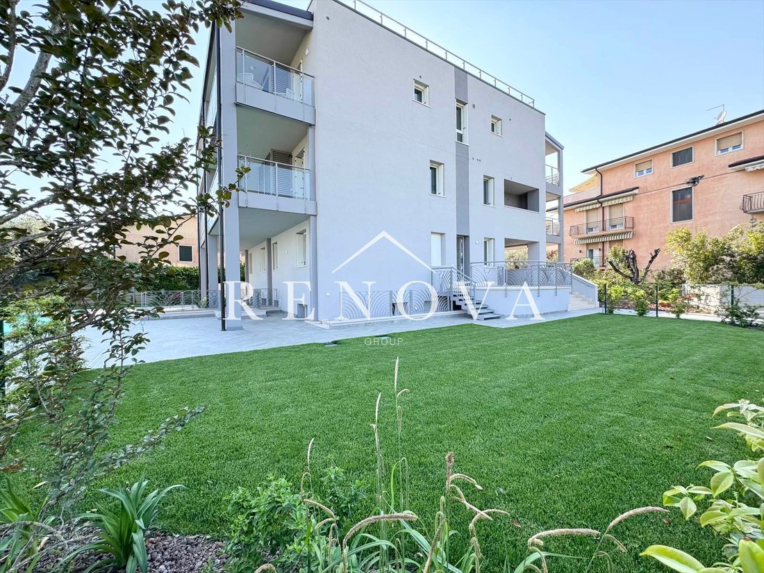 Apartment in Bardolino, Veneto, Italy 4 - 16723730