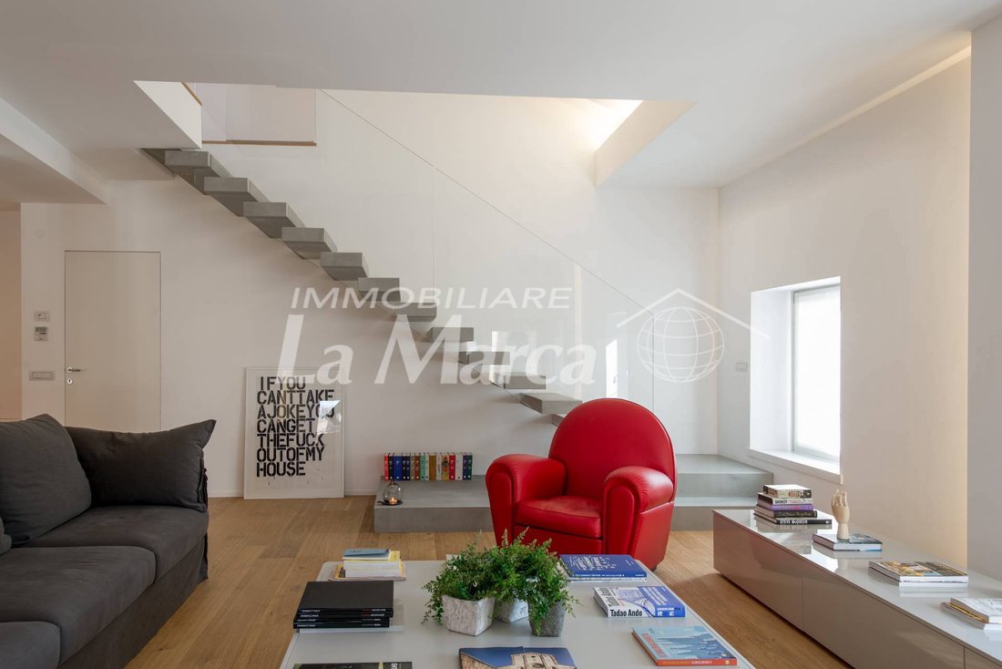Apartment in Cathedral - Piazza dei Signori, Treviso, Italy 2 - 16555554