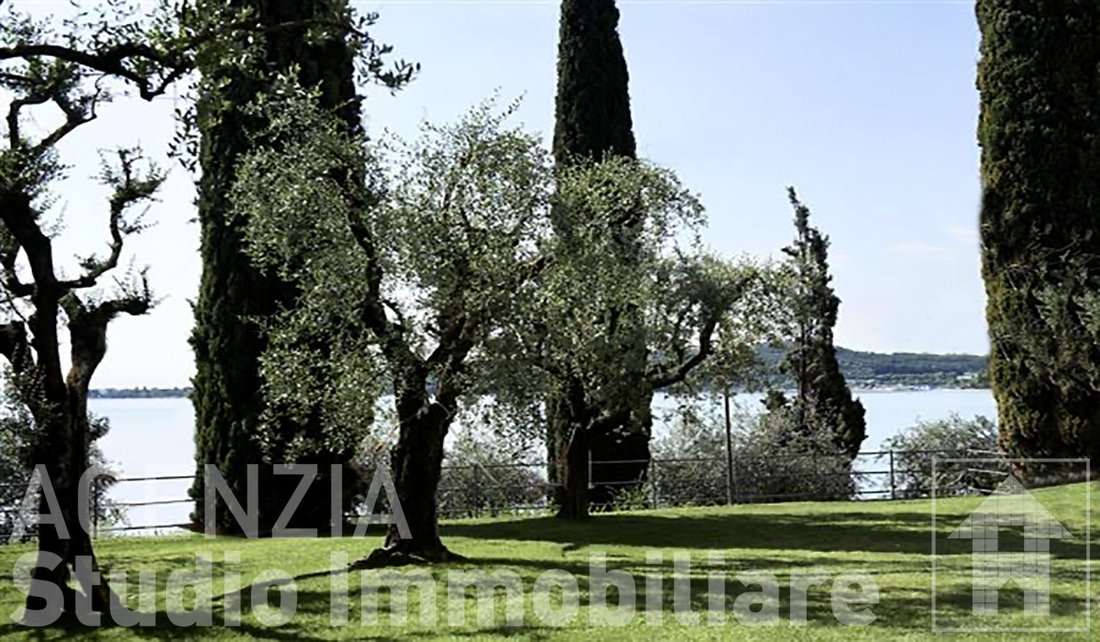 Villa in Padenghe sul Garda, Lombardy, Italy 4 - 16721066