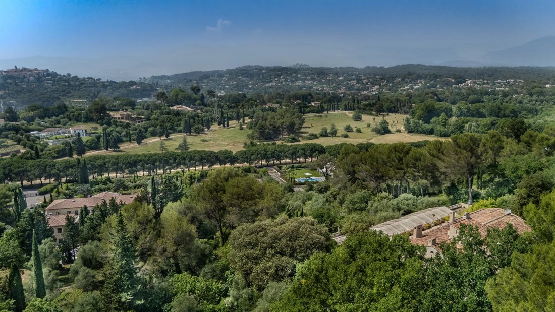 Villa in Mougins, Provence-Alpes-Côte d'Azur, France 4 - 16725724