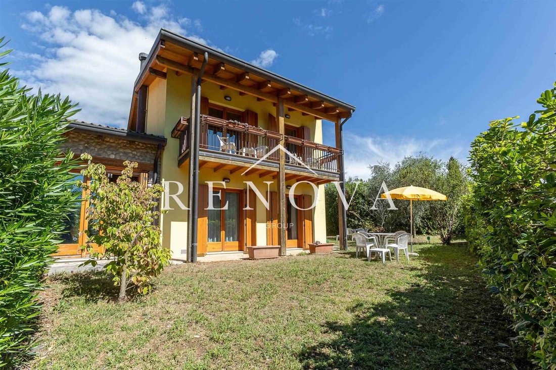 Villa in Garda, Veneto, Italy 2 - 16723904
