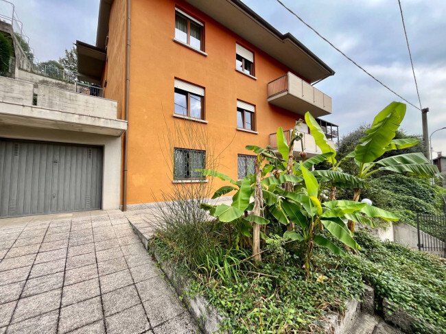 House in Alzano Lombardo, Lombardy, Italy 2 - 15411246