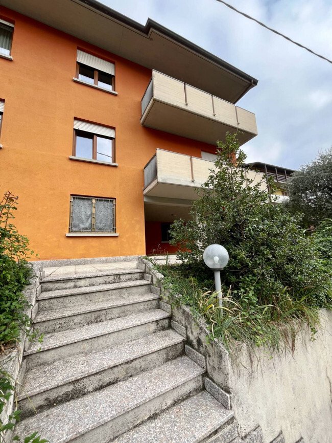 House in Alzano Lombardo, Lombardy, Italy 3 - 15411246