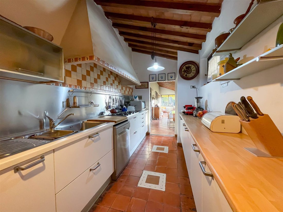 Villa in Borgo San Lorenzo, Tuscany, Italy 4 - 16723469