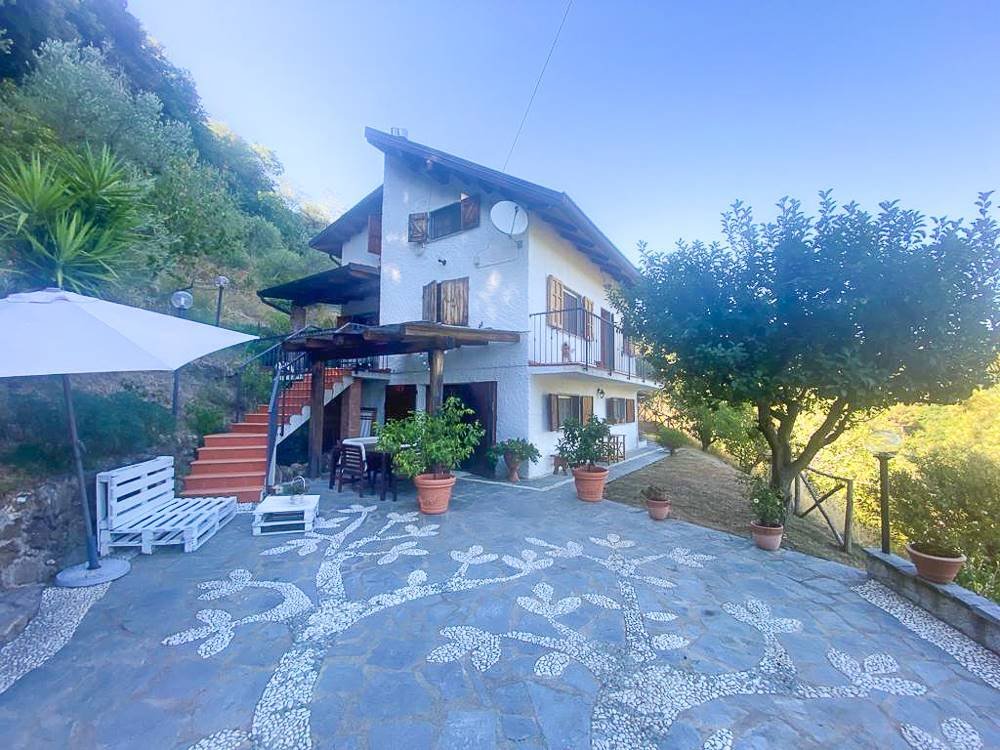 Villa in Fosdinovo, Tuscany, Italy 1 - 16722070
