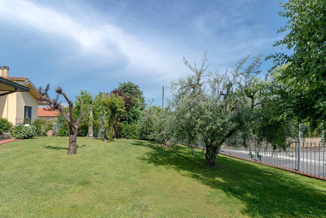 Villa in Monte San Savino, Tuscany, Italy 1 - 16723702