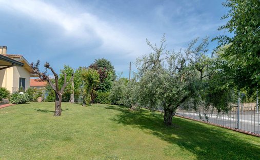 Villa in Monte San Savino, Tuscany, Italy 1