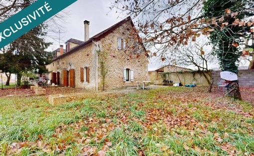 Castle for Sale in Le Bugue, Nouvelle-Aquitaine, France
