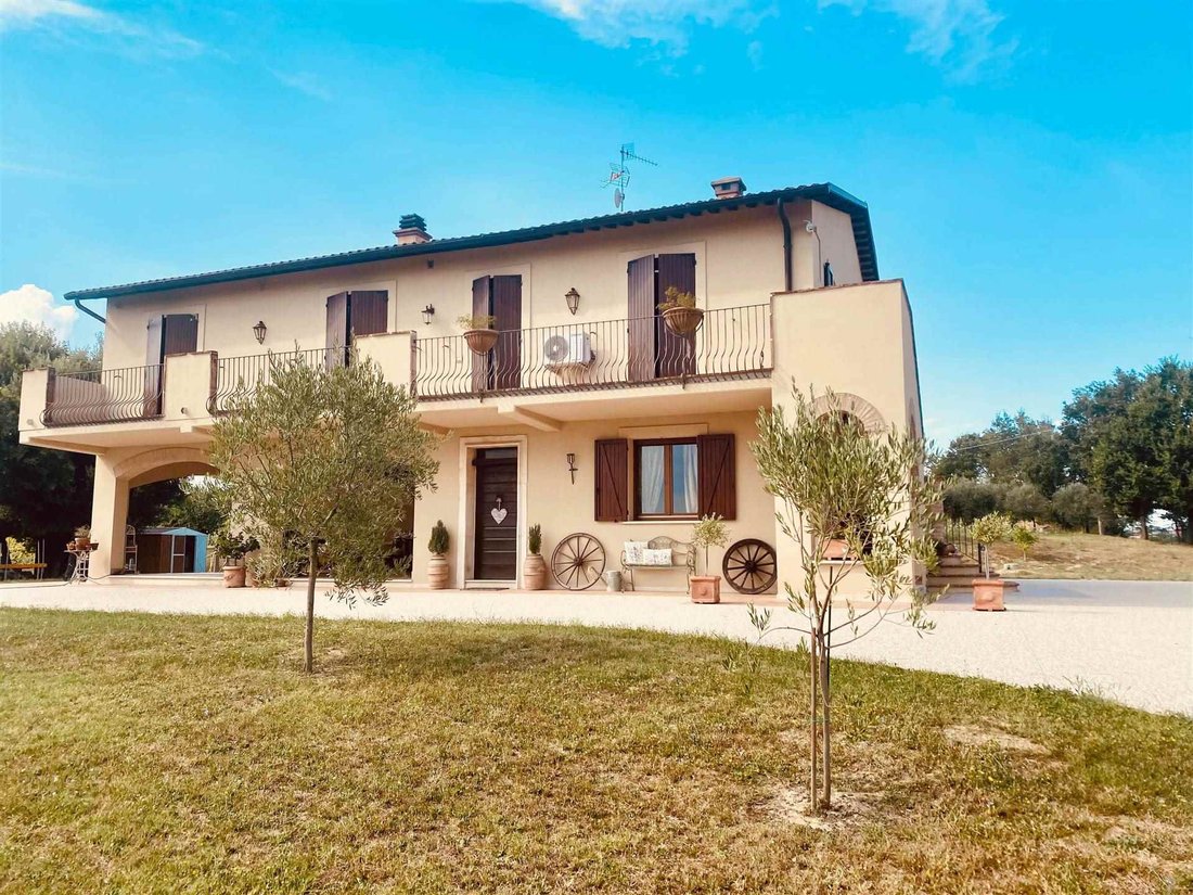Montecastrilli, Umbria, Italy 2 - 16722959