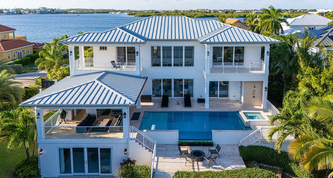 House in West Bay, West Bay, Cayman Islands 1 - 16725707
