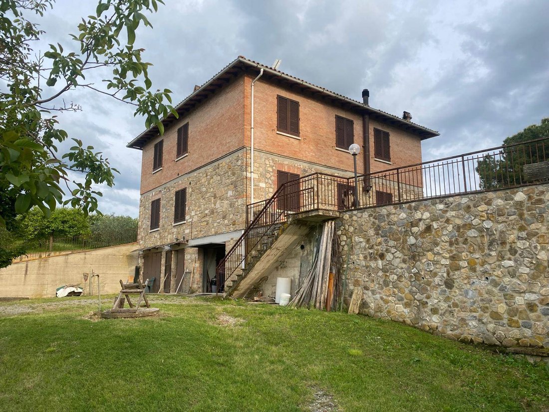 Poggibonsi, Tuscany, Italy 5 - 16721958