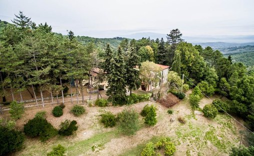 Millennial Castle In The Hills Of Arezzo