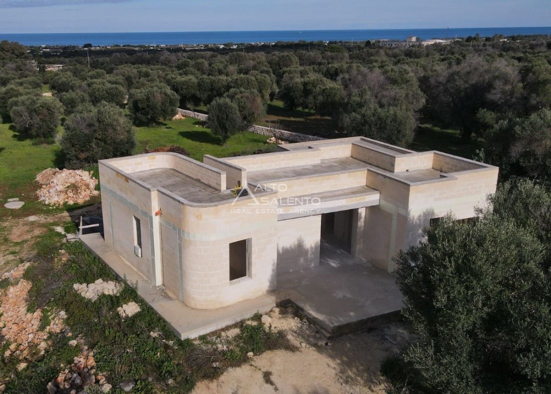 Villa in Carovigno, Apulia, Italy 1 - 16712748