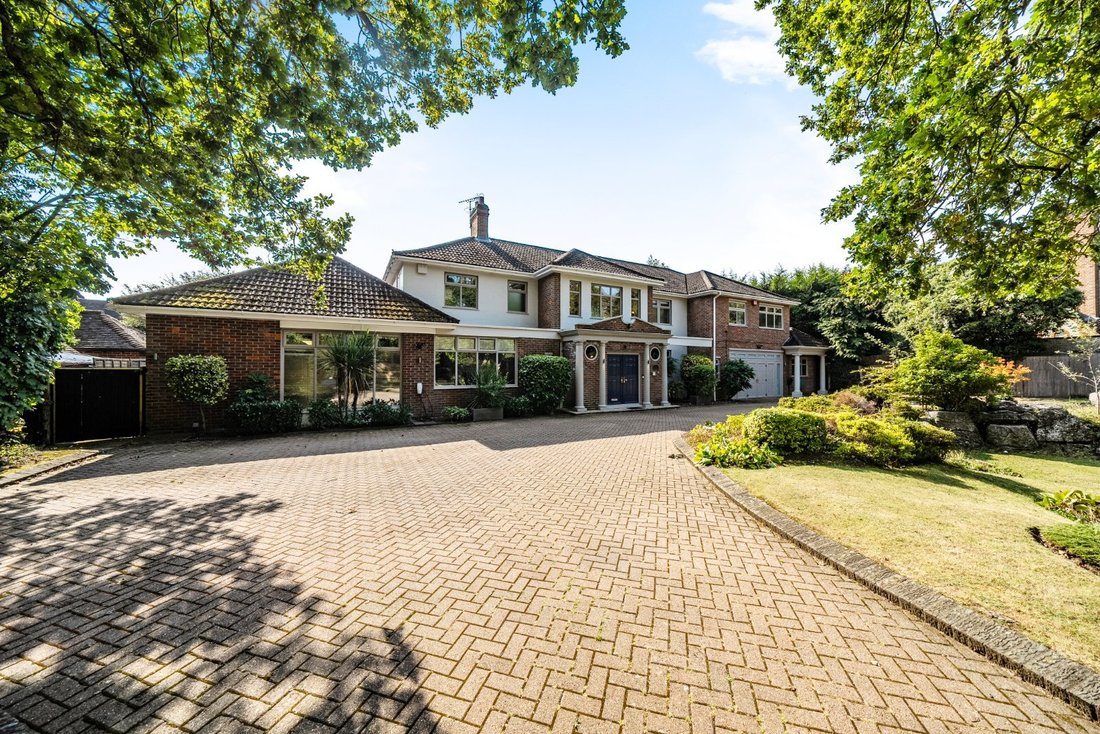 House in Cuffley, Northaw, England 3 - 16720217