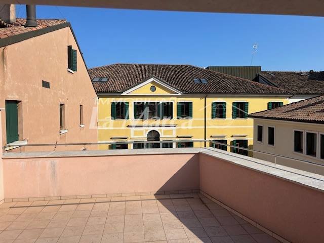 Penthouse in Cathedral - Piazza dei Signori, Treviso, Italy 2 - 16556042