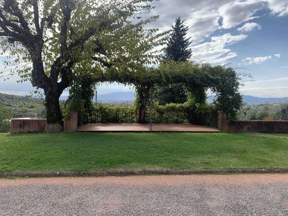 Santomato, Pistoia, Italy 4 - 16722140