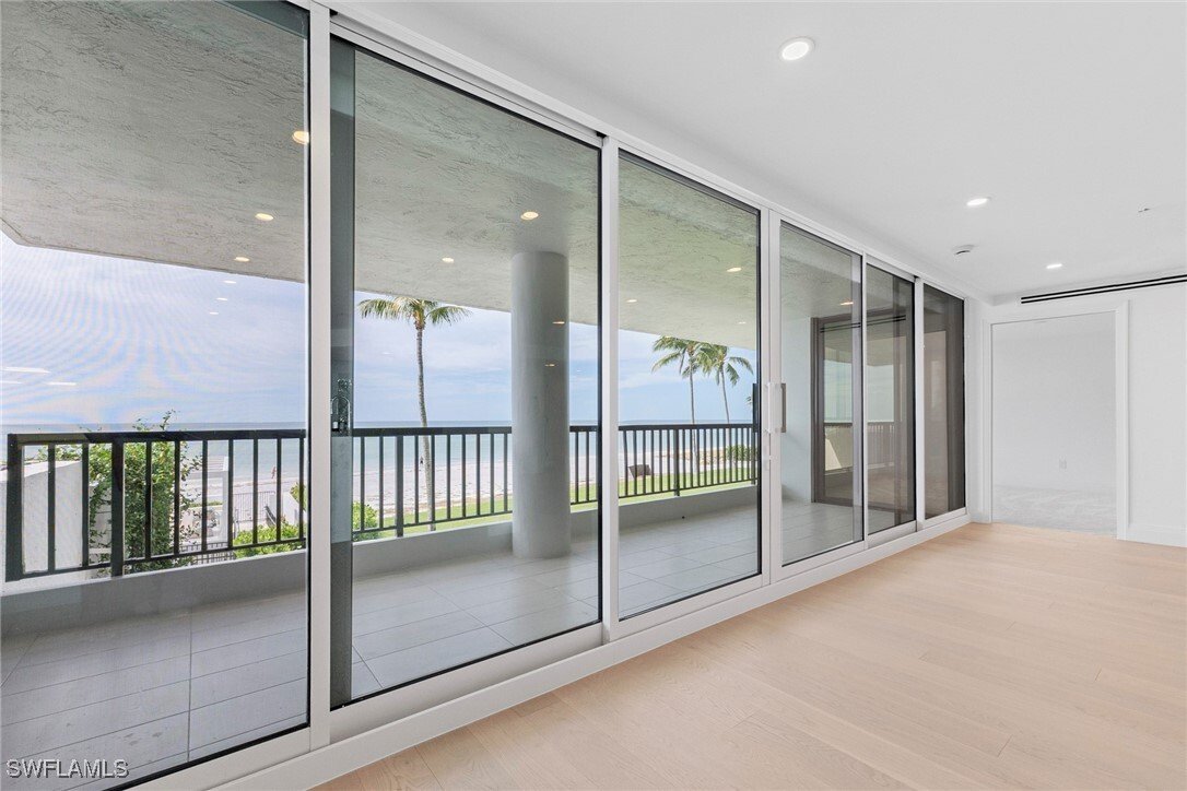 Condo in Naples, Florida, United States 5 - 16725652