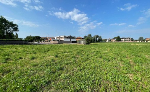 Land in Comun Nuovo, Lombardy, Italy 1