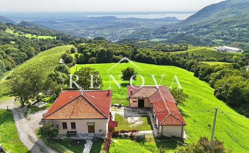 Country House in Caprino Veronese, Veneto, Italy 1