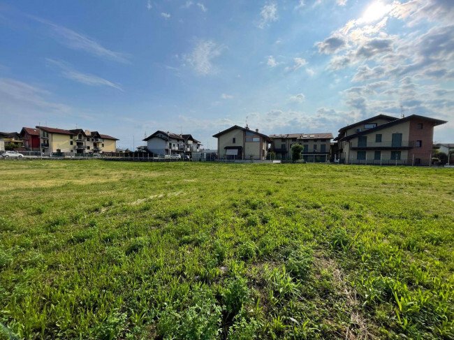 Land in Comun Nuovo, Lombardy, Italy 2 - 16408332