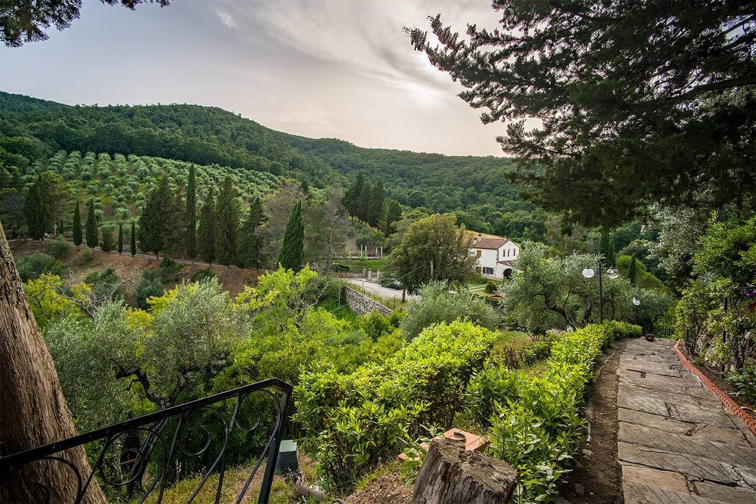 Villa in Colognole, Collesalvetti, Tuscany 1 - 16722244