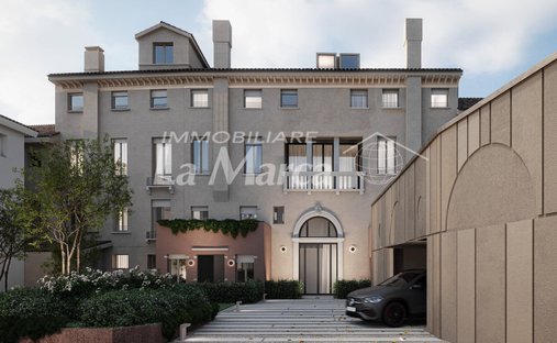 Apartment in Cathedral - Piazza dei Signori, Treviso, Italy 1