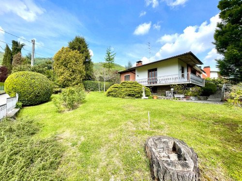 Villa in Alzano Lombardo, Lombardy, Italy 2 - 15411268